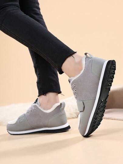 بوت ثلج من الفليس الدافئة للنساء، مقاومة للتآكل، مانعة للانزلاق، مناسبة للأنشطة الخارجية، بوت رياضية شتوية كاجوال كلاسيكية رجعية، بوت تدريب مريحة مانعة للانزلاق للطلاب، مع علوي من الجلد المخملي، وبطانة مقاومة للانزلاق