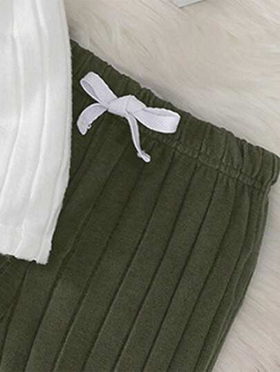 SHEIN Playful Pals مجموعة بنطلون ولباس علوي طويلة الأكمام للأطفال الصبيان 2 قطعة، ملابس علوية ملونة وبنطلون مخطط مع جيب أصفر، مناسبة للاستخدام اليومي الكاجوال في فصل الخريف