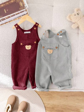 SHEIN قطعتان من السراويل الفضفاضة الكاجوال للأطفال الصبيان/البنات بنمط الدب الكيوت، ذات جيب كبير وأكتاف منخفضة، مناسبة للارتداء في فصلي الخريف والشتاء، للاستخدام الداخلي والخارجي