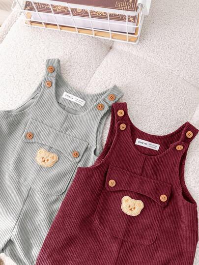 SHEIN قطعتان من السراويل الفضفاضة الكاجوال للأطفال الصبيان/البنات بنمط الدب الكيوت، ذات جيب كبير وأكتاف منخفضة، مناسبة للارتداء في فصلي الخريف والشتاء، للاستخدام الداخلي والخارجي