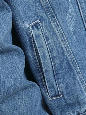 Manfinity Homme جاكيت جينز أنيقة بأكمام طويلة وغسيل فاتح، طراز كاجوال للشارع، جاكيت جينز فينتاج