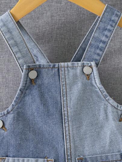 SHEIN جمبسوت قصيرة جينز أزرق فضفاضة بألوان جذابة للأطفال الصغار، ملابس صيفية