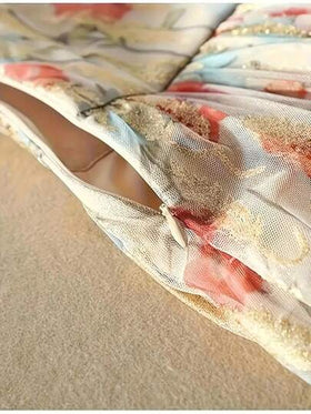 تنورة نسائية أنيقة ذات طبقتين من الشبك مطبوعة بالزهور والطبعات الذهبية البوهيمية المطوية، مناسبة للشاطئ والعطلات وجميع المواسم