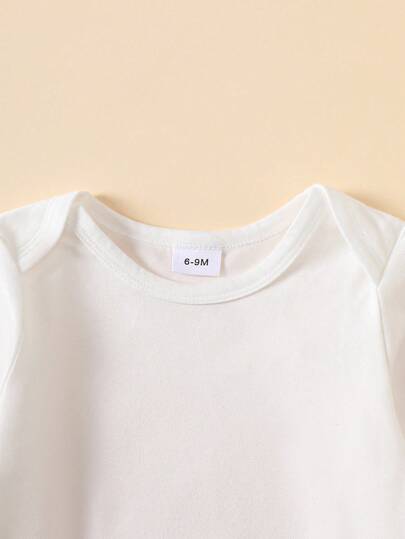 SHEIN 6 قطع/عبوة طقم ملابس للأطفال الرضع الصبيان، يشمل 3 بدلات داخلية مضفرة بأكمام طويلة بيضاء و3 بناطيل ذات خصر مطاطي، مناسبة لجميع الفصول، للارتداء اليومي، للطبقات، للأطفال من 3 أشهر إلى 24 شهرًا، ملابس أطفال حديثي الولادة طبيعية، ملابس أطفال حديثي الول