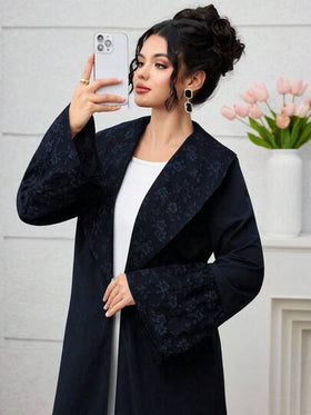 Yasmyna عبايات رداء ماكسي طويل بتصميم جاكارد ملون بقطع متناسقة مع طوق كبير الحجم