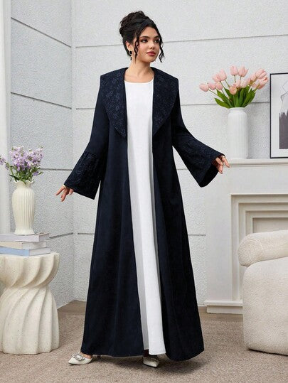 Yasmyna عبايات رداء ماكسي طويل بتصميم جاكارد ملون بقطع متناسقة مع طوق كبير الحجم