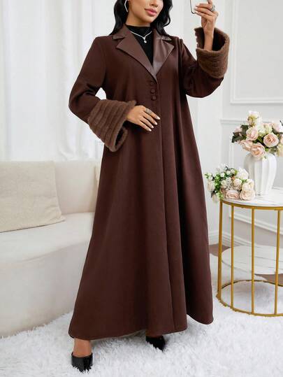 Al Najma عباءة أنيقة للنساء مزينة بتصميم لوحات الفرو الاصطناعي، موسم الخريف