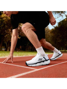 Skechers أحذية رياضية للرجال مريحة وقابلة للتنفس، أحذية خفيفة الوزن ماصة للصدمات للخارج متينة للجري، تصميم سهل الارتداء، أحذية رياضية كاجوال للتنقل اليومي [أبيض أو أسود عشوائي]