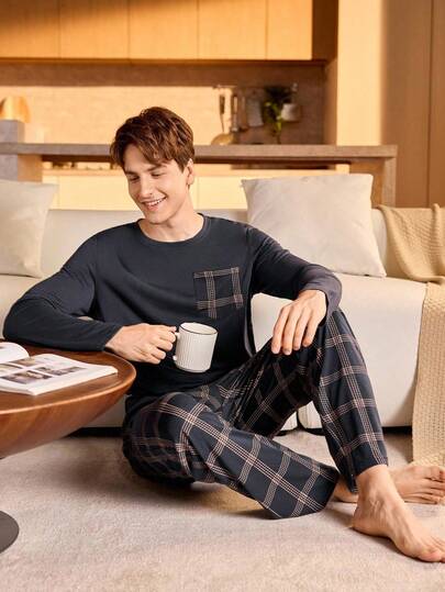 Manfinity Underwear&Sleepwear Basics طقم بيجامة رجالي من البنطلون والبلوزة طويلة الأكمام المربعة، ملابس خريف وشتاء، عيد الميلاد