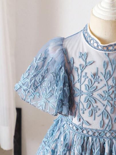 SHEIN فستان حفلة أنيق مطرز بالشبك للفتاة الصغيرة