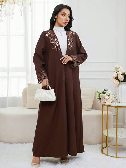 Al Najma عباءة نسائية فضفاضة مطرزة بالزهور مفرغة الأجزاء طويلة