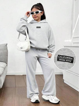 SHEIN مجموعة رياضية كاجوال رمادية للبنات المراهقات، طقم أسلوب رياضي للحرم الجامعي، مناسب للملابس اليومية للأطفال، العودة إلى المدرسة، حفل الافتتاح، الارتداء اليومي، المدرسة، السفر، الرياضة، خريف/شتاء، قطعتان/مجموعة