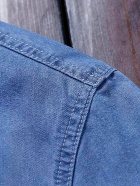 Manfinity Homme ملابس علوية جينز كاجوال للرجال بأكمام طويلة وياقة وجيب، لون غسيل متوسط، قياس عادي، قماش جينز مطاطي قطني، مناسب للخريف