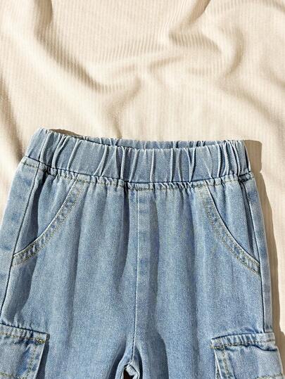 SHEIN مجموعة ملابس رياضية للأطفال الرضع/الصغار، تشمل 1 بلوزة هودي بأكمام طويلة مطبوع عليها حرف أخضر مع جيب، و1 بنطلون جينز بخصر مطاطي وجيب، مناسب للارتداء اليومي والرياضة والخروج والسفر، مقاس من 6 أشهر إلى 2-3 سنوات