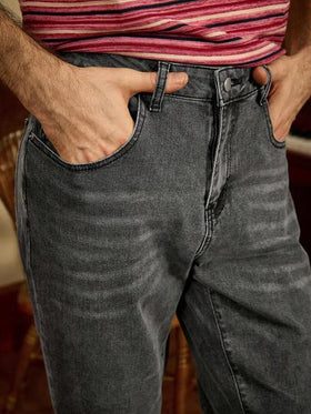 Manfinity Homme بنطلون جينز رمادي داكن مزخرف بشكل حذوة الحصان بطراز كلاسيكي مرتفع الخصر