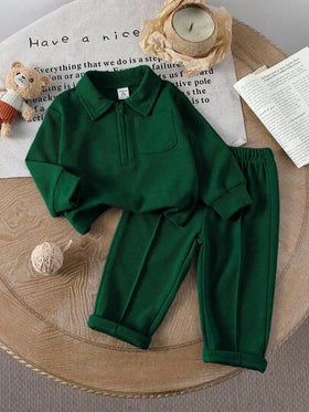 SHEIN ملابس كاجوال للأطفال الرضع ذكور/إناث، دافئة ومريحة للطقس المعتدل. ملابس علوية كم طويل ذات ياقة نصف سحاب بلون واحد، تصميم بلوفر سهل الارتداء؛ مقترنة بسروال بخصر مرن بلون واحد. مناسبة للتنزه والراحة والتمارين الخفيفة والتجمعات العائلية، تبرز براءة الط