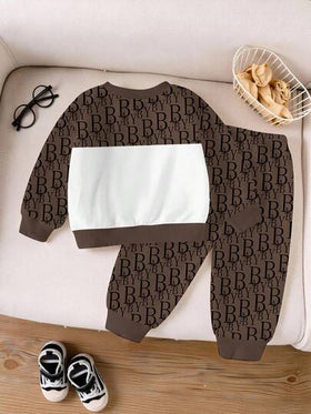 SHEIN Playful Pals طقم بنطلون وبلوزة كاجوال للأطفال الصبية بطباعة حرفية، بلوزة بياقة طاقم وبنطلون بطباعة حرفية كاملة، ملابس يومية مريحة، خريف/شتاء