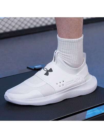 Under Armour أحذية رياضية للرجال خفيفة الوزن وقابلة للتنفس، من قماش الشبكة لممارسة اللياقة البدنية والجري، بتصميم سهل الارتداء