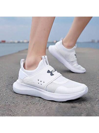 Under Armour أحذية رياضية للرجال خفيفة الوزن وقابلة للتنفس، من قماش الشبكة لممارسة اللياقة البدنية والجري، بتصميم سهل الارتداء