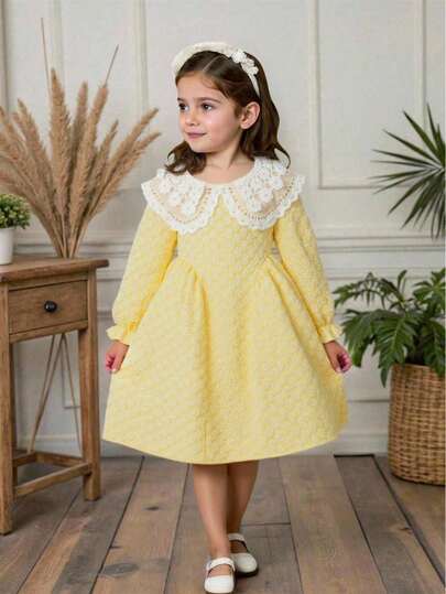 SHEIN Vintaside Kids فستان من قماش الجاكار ذو طراز أميرة حلو مطرز بياقة بيتر بان، أكمام طويلة وذيل غير متماثل، أنيق للحفلات وأعياد الميلاد والمناسبات، مناسب لجميع المواسم