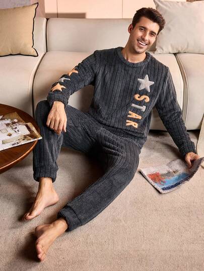 Manfinity Underwear&Sleepwear Basics طقم بيجامة شتوية للرجال مكون من ملابس علوية بياقة طاقم وأكمام طويلة وبنطال طويل، قطعة ناعمة ودافئة