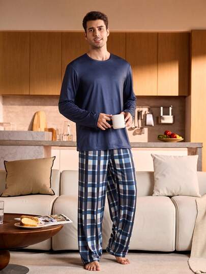Manfinity Underwear&Sleepwear Basics بدلة رياضية للرجال كبار الحجم من قماش الكشمير الأزرق ذات أكمام طويلة وبنطال، مناسبة لأعياد الميلاد