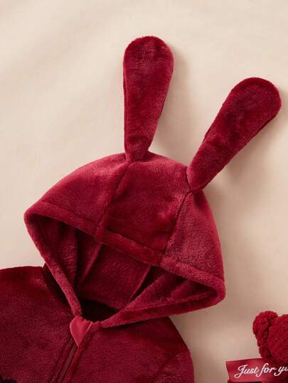 SHEIN بيجامات للبنات الصغار، أرنب بوردوني لطيف ناعم مطرز بعيون رموش وتصميم أذن مرن، رومبير نوم طويلة الأكمام مزودة بقبعة