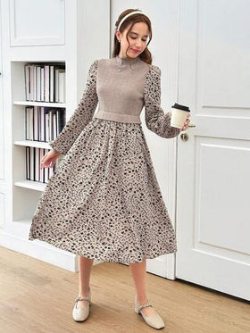 SHEIN فستان بأكمام منفوشة مزخرف بالكامل للبنات المراهقات للصيف والخريف، مناسب للارتداء اليومي والمدرسي في الصيف والخريف، متناسق مع الأم والابنة والأخوات