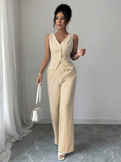 Selianne طقم ملابس علوية أكمام قصيرة وبنطلون ساق مستقيمة للنساء، مجموعة قطعتين، بتصميم مخطط أزرق وأبيض للاستخدام اليومي