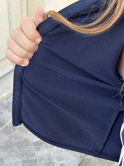 SHEIN بنطلون رياضي وقميص بأكمام طويلة مقصوصة مع شق جانبي للبنات المراهقات، قطعتان، لون أزرق داكن، مناسب للاستخدام اليومي، العودة إلى المدرسة، التخرج، الغداء، الرحلات الجوية، الحفلات، المهرجانات، السفر، بسيط، متعدد الاستخدامات، كاجوال