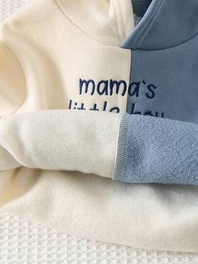 Cozy Pixies مجموعة من قطعتين تتكون من بلوزة هودي بطباعة حرفية ولون متباين وبنطلون بخصر مطاطي للأطفال الصبيان
