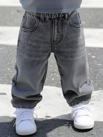 SHEIN Playful Pals بنطلون جينز مستقيم الساق للأطفال الصبيان، دنيم رمادي، ملابس يومية عادية للخارج، قماش قطني لطيف ومريح، قطعة منفردة متعددة المواسم، خصر مطاطي فضفاض، مناسب للمنزل والخروج والسفر والتجمعات، وصول جديد للخريف (القميص غير مشمول)