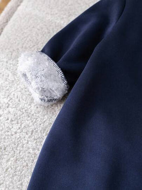 SHEIN جمبسوت رضيع ذات قبعة من الصوف المحبوك السميك الناعم باللون الأزرق الداكن، مزودة بسحاب، مناسبة للارتداء داخل المنزل وخارجه في فصلي الخريف والشتاء