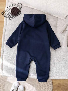 SHEIN جمبسوت رضيع ذات قبعة من الصوف المحبوك السميك الناعم باللون الأزرق الداكن، مزودة بسحاب، مناسبة للارتداء داخل المنزل وخارجه في فصلي الخريف والشتاء