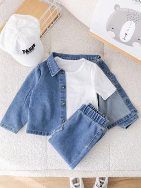 SHEIN طقم جينز مكون من 3 قطع للأطفال الرضع ذكور/إناث، مناسب للربيع والخريف: جاكيت جينز بأكمام طويلة مع طوق وإغلاق بأزرار، ملابس علوية بياقة مضفرة بأكمام قصيرة، بنطلون جينز كاجوال باهت. ناعم، مريح، متعدد الاستخدامات للخروج والمدرسة والمنزل