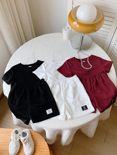 SHEIN 6 قطع/مجموعة ملابس للأطفال الرضع الأولاد/البنات للربيع والصيف، طقم قصير الأكمام بطبعات شارات و شورت بخصر مطاطي لون سادة بسيط
