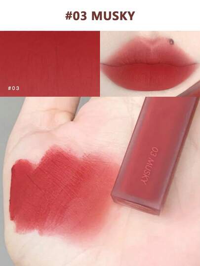 Rom&nd رومند BLUR FUDGE TINT 03 لون المسك، أحمر شفاه رومند، لمعة الشفاه، لمعة شفاه مطفأة، ملمس كريمي خفيف، سهل الاستخدام، لون دائم، صبغة عالية، غير مجفف، ناعم كالحرير، نهاية مطفأة، قابل للمزج، مكياج كوري، مستحضرات تجميل كورية، طقم هدايا، 5.0 جرام/0.18 أون