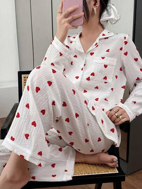 SHEIN مجموعة ملابس داخلية نسائية مطبوعة بقلب مجعد، مناسبة للارتداء داخل المنزل وخارجه، بيجامة ناعمة مجموعة بيجامات قلب، ملابس خريف وشتاء