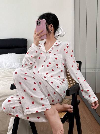 SHEIN مجموعة ملابس داخلية نسائية مطبوعة بقلب مجعد، مناسبة للارتداء داخل المنزل وخارجه، بيجامة ناعمة مجموعة بيجامات قلب، ملابس خريف وشتاء