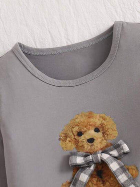 SHEIN Genkimix Kids مجموعة بيجاما بقميص كم طويل وبنطال من قطعتين مطبوع عليها كلب كرتوني وفيونكة للبنات