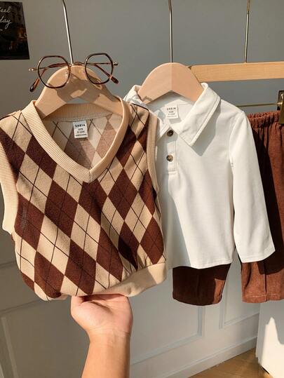 SHEIN مجموعة من 3 قطع للأطفال الصبيان، قميص أبيض بأكمام طويلة مبطن حراريًا بطراز بريبي، سترة مربعة والبنطلون المخمل، مناسب للارتداء الداخلي والخارجي والتزلج والاستخدام اليومي والرياضة واللعب والحفلات والتصوير في فصل الخريف/الشتاء