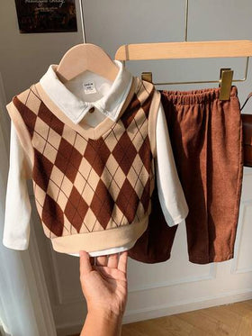 SHEIN مجموعة من 3 قطع للأطفال الصبيان، قميص أبيض بأكمام طويلة مبطن حراريًا بطراز بريبي، سترة مربعة والبنطلون المخمل، مناسب للارتداء الداخلي والخارجي والتزلج والاستخدام اليومي والرياضة واللعب والحفلات والتصوير في فصل الخريف/الشتاء