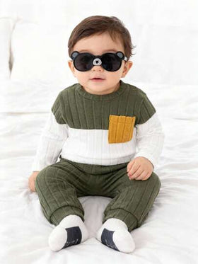 SHEIN Playful Pals مجموعة بنطلون ولباس علوي طويلة الأكمام للأطفال الصبيان 2 قطعة، ملابس علوية ملونة وبنطلون مخطط مع جيب أصفر، مناسبة للاستخدام اليومي الكاجوال في فصل الخريف