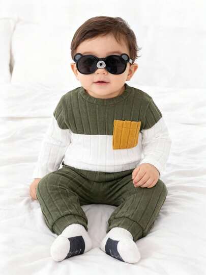 SHEIN Playful Pals مجموعة بنطلون ولباس علوي طويلة الأكمام للأطفال الصبيان 2 قطعة، ملابس علوية ملونة وبنطلون مخطط مع جيب أصفر، مناسبة للاستخدام اليومي الكاجوال في فصل الخريف