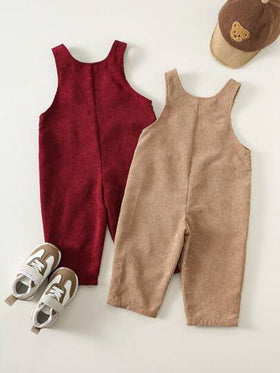SHEIN قطعتان بنطلون جينز مريح للأطفال الصبيان/البنات بطبعة دب كيوت، كتف منخفض، جيب فضفاض، مناسب للارتداء في الخريف/الشتاء، للداخل والخارج