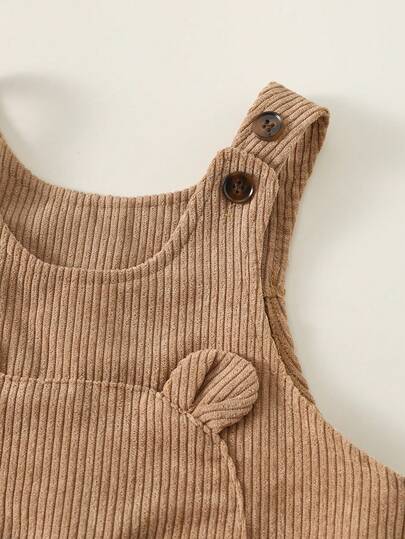 SHEIN قطعتان بنطلون جينز مريح للأطفال الصبيان/البنات بطبعة دب كيوت، كتف منخفض، جيب فضفاض، مناسب للارتداء في الخريف/الشتاء، للداخل والخارج