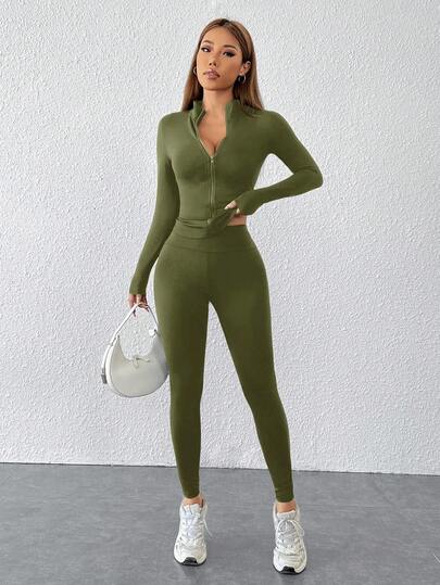SHEIN PETITE مجموعة رياضية سوداء قطعتين جاكيت مزودة بسحاب وبنطلون ضيق