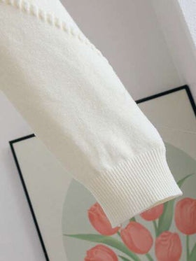 SHEIN Genkimix Kids مجموعة بنطلون وسترة مضفرة للفتيات المراهقات، كنزة صوفية صوفية مزينة بفيونكة ثلاثية الأبعاد مع تنورة مطوية، جميلة وأنيقة، شتوي