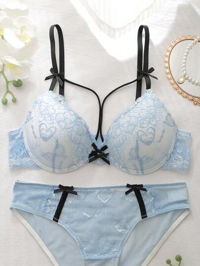 DelicateAllure مجموعة صدرية بالونية مكونة من 2 قطعة، ذات كأس مشكل بسلك داعم، تعزز الإبراز والإثارة، مزينة بتطريز دانتيل ملون بتصميم مكشكش وزهري، مريحة وأنيقة للنساء