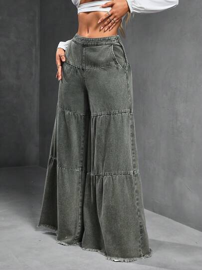 SHEIN SXY جينز نسائي بلون باهت بطراز صديقها السائب ذو تصميم مفكك الحافة ومرقع